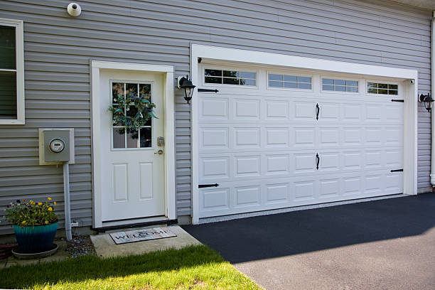 24/7 Emergency Garage Door Panel Replacement experts in Clinton County County, OH